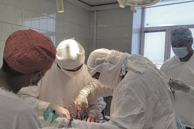 В Улан-Удэ врачи спасли 80-летнего мужчину, удалив ему часть трахеи