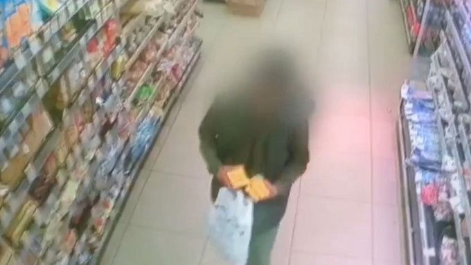 Улан-удэнец четыре месяца обчищал полки в продуктовых магазинах