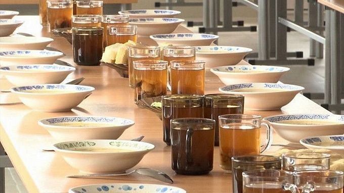 Детсадовцев и школьников кормили старой печенью на севере Бурятии
