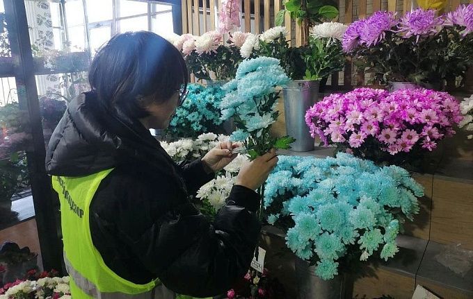 В Улан-Удэ к 8 Марта начали проверять цветочные магазины