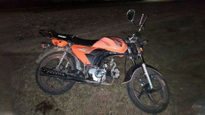 17-летний мотоциклист без прав перевернулся на трассе в Бурятии