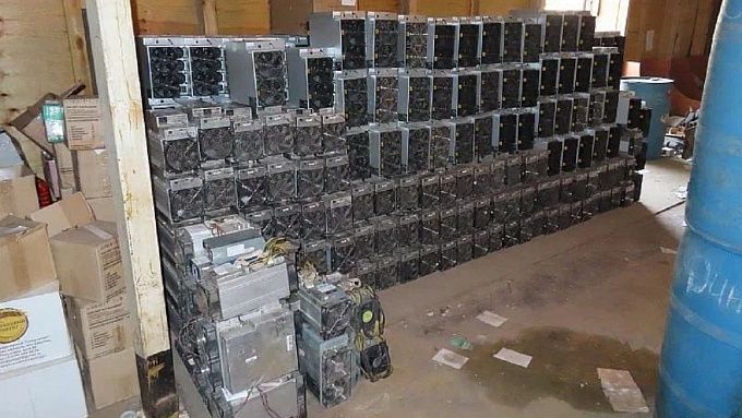 Владелец криптофермы «намотал» электроэнергии на 37 млн в Бурятии