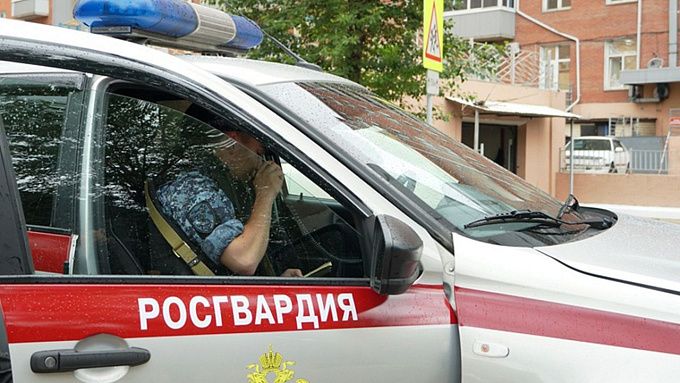 Пьяная парочка устроила дебош в гриль-баре Улан-Удэ