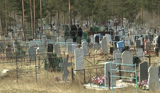 В МВД предупредили о схеме мошенников с фото надгробий бойцов СВО