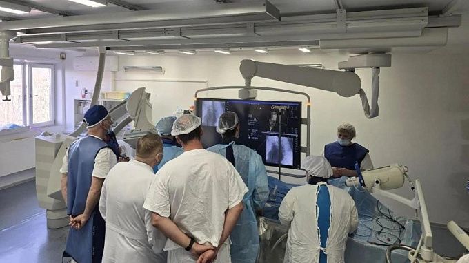 В Иркутске подростку прооперировали сердце через прокол на ноге