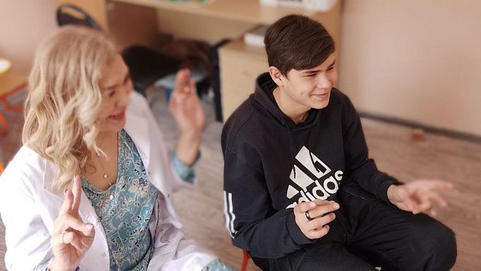 «Волшебное чудо!»: в Бурятии мальчик, упавший на вилы, вернулся к обычной жизни