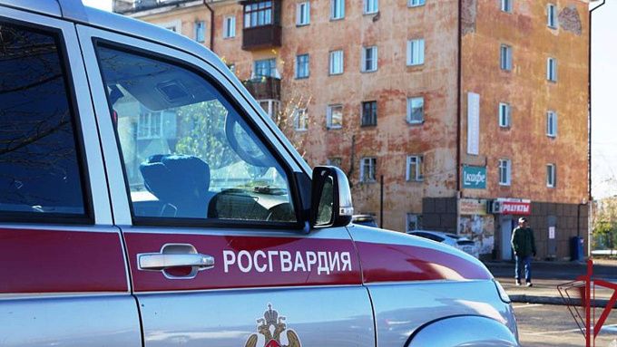 Трое молодых улан-удэнцев избили владельца магазина
