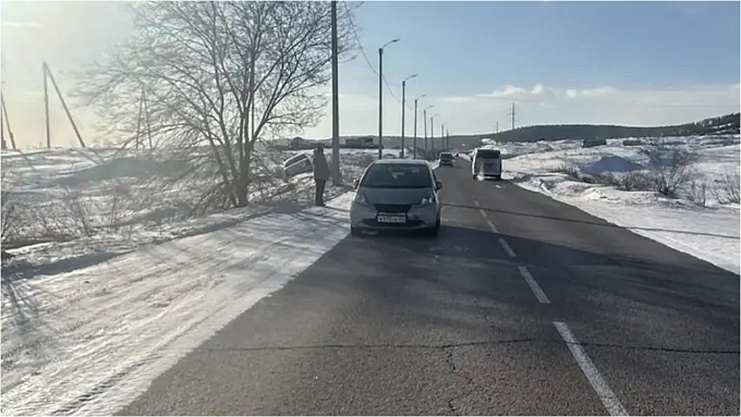 Беременная пассажирка пострадала при столкновении двух машин в Улан-Удэ