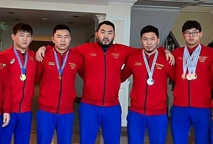 Сумоисты Бурятии завоевали 6 медалей всероссийских соревнований