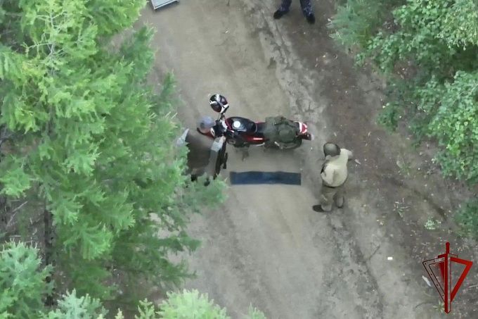 Двое забайкальцев попались с оружием во время воздушной разведки 