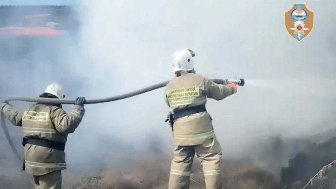 Жилой дом горел в районе Бурятии 