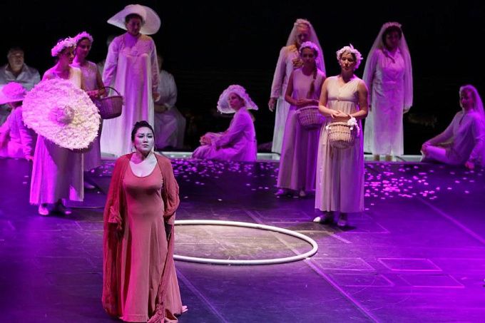 Молодая оперная певица из Бурятии выступила в Мариинском театре