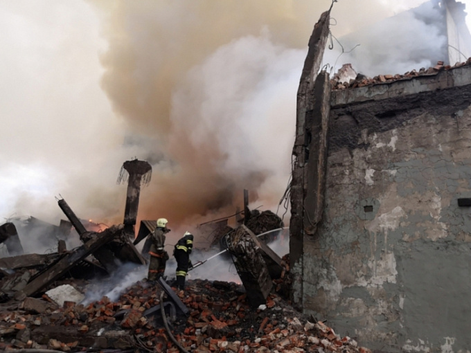 В Улан-Удэ из-за сильного пожара проверили качество воздуха в поселке Мясокомбинат