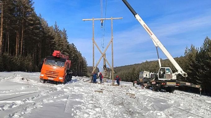 «Чёрные лесорубы» оставили без света часть Тарбагатайского района