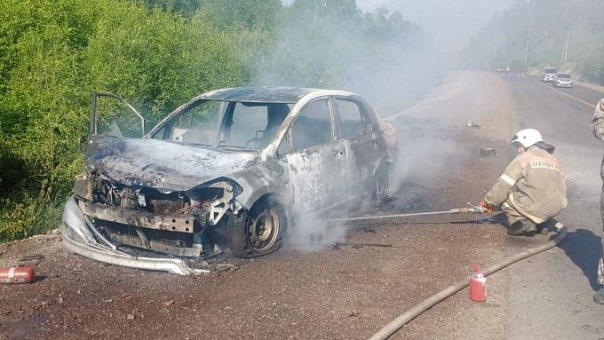 Стали известны подробности возгорания автомобиля на трассе в Бурятии