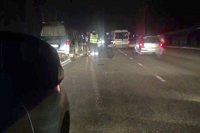 В Улан-Удэ водитель микроавтобуса сбил пешехода на «зебре»