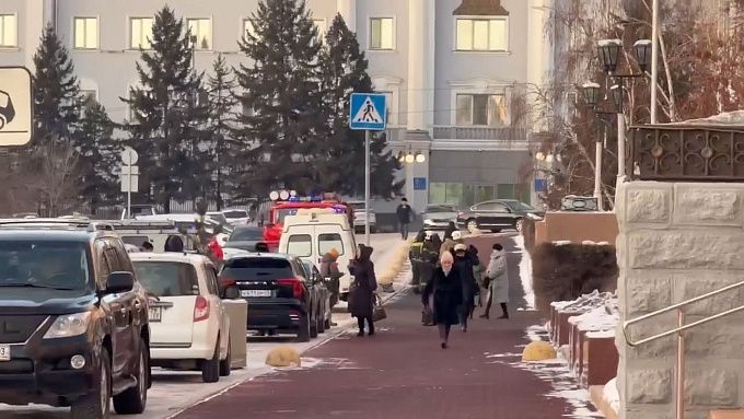 В Улан-Удэ экстренно эвакуировали мэрию