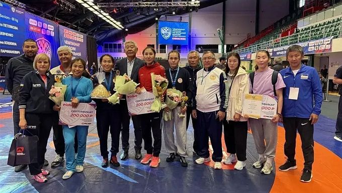 Спортсменка из Бурятии стала чемпионкой России по женской борьбе