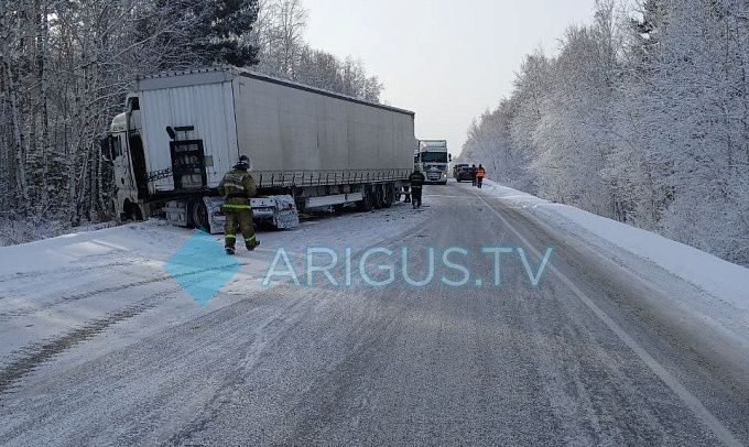 Водитель погиб в лобовом ДТП на трассе в Бурятии