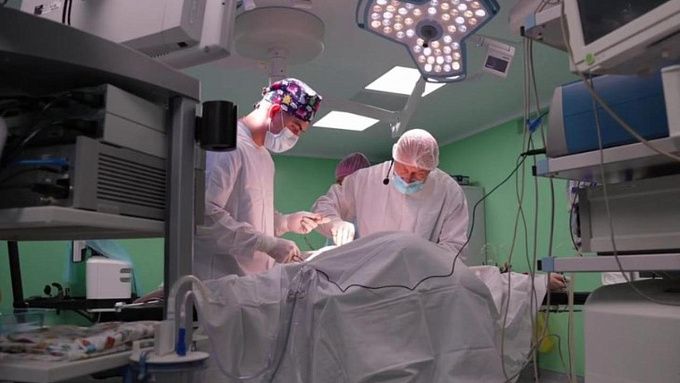 Ребенка с врожденной деформацией грудной клетки прооперировали в Иркутске