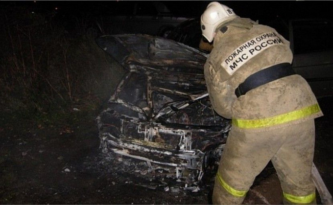 В районе Бурятии неизвестные подожгли автомобиль