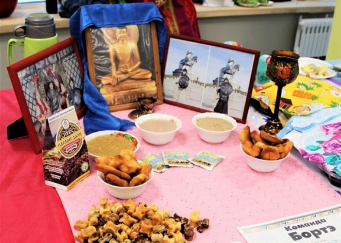 Бурятские блюда представили на фестивале «Кухни мира»