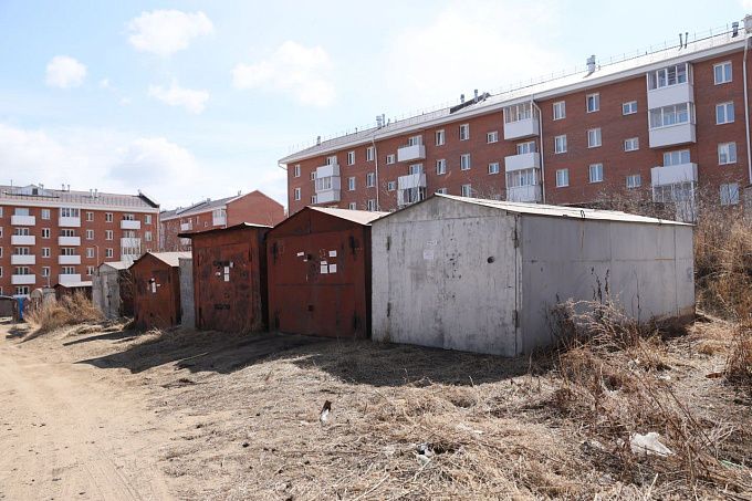 В Улан-Удэ несанкционированные гаражи «уезжают» от владельцев