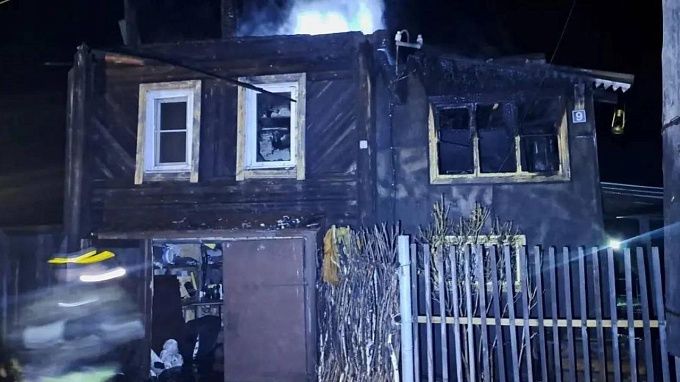Двухэтажный дом сгорел в районе Бурятии