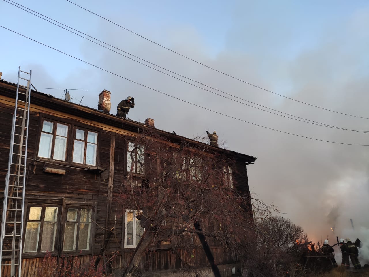 Пожар в улан удэ. Пожар на почтовке в Улан- Удэ. Пожар в бараке г Улан Удэ. Улан-Удэ пожар улица Октябрьская.