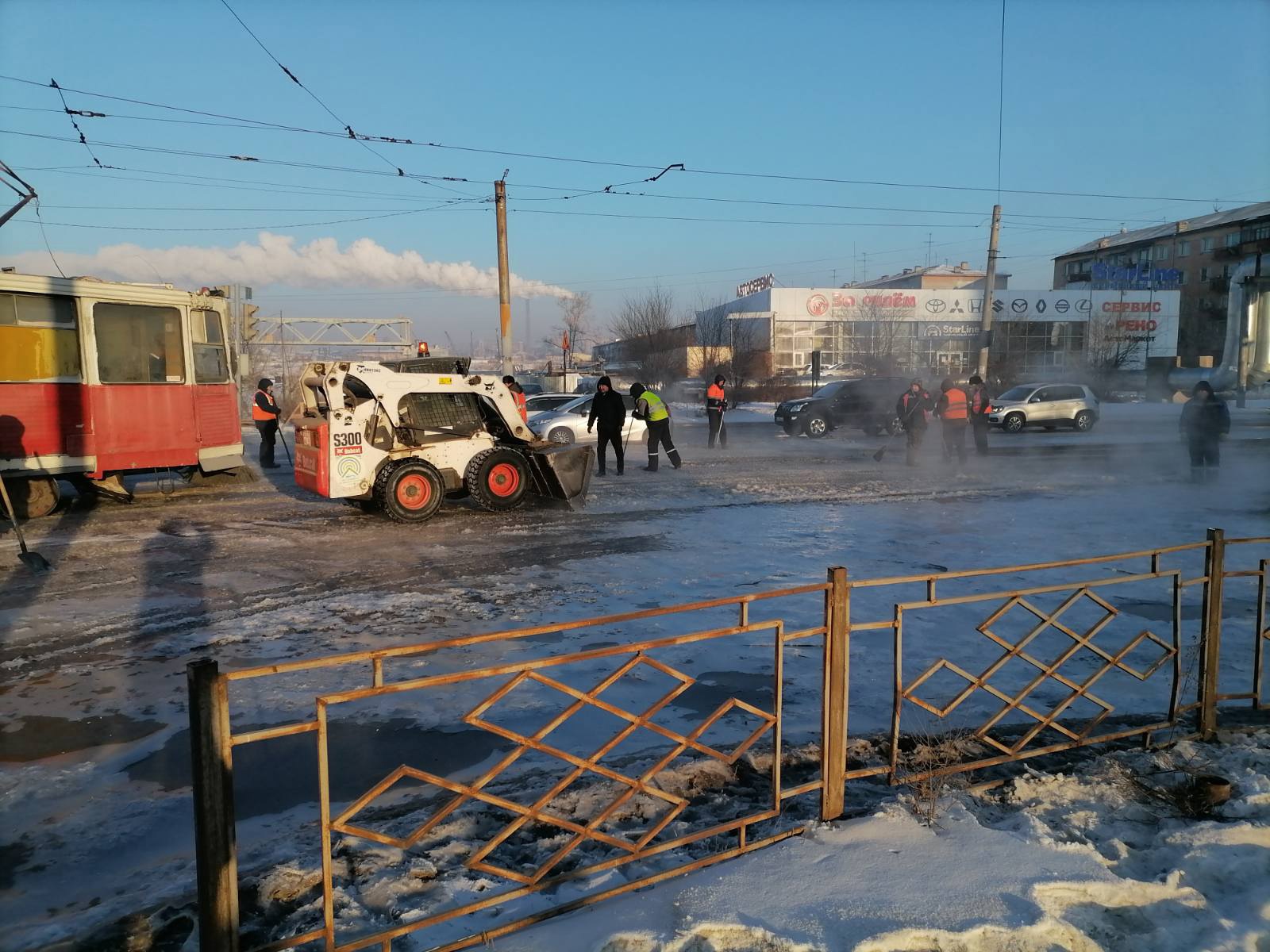 В Улан-Удэ несколько улиц затопило водой. Горожан просят искать пути  объезда. ОБНОВЛЕНО | 05.01.2022 | Новости Улан-Удэ - БезФормата